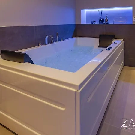 Zac 40 Apartment Bari